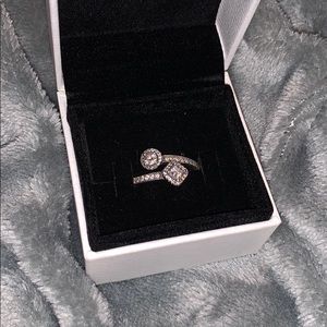 Pandora Ring